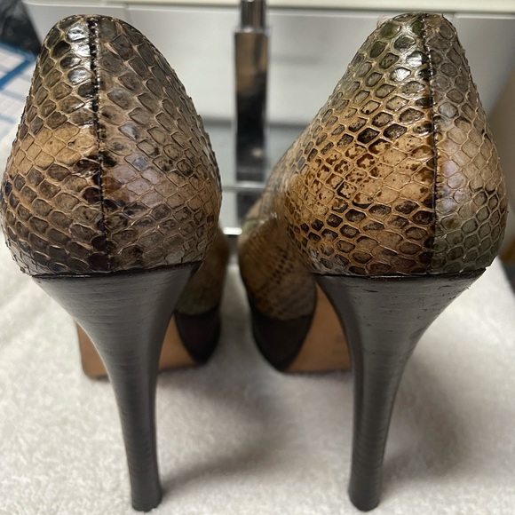 Authentic Fendi Fendista Python - Picture 3 of 10